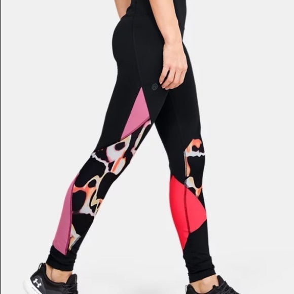 Under Armour with rush paint colour block leggings - Picture 4 of 12